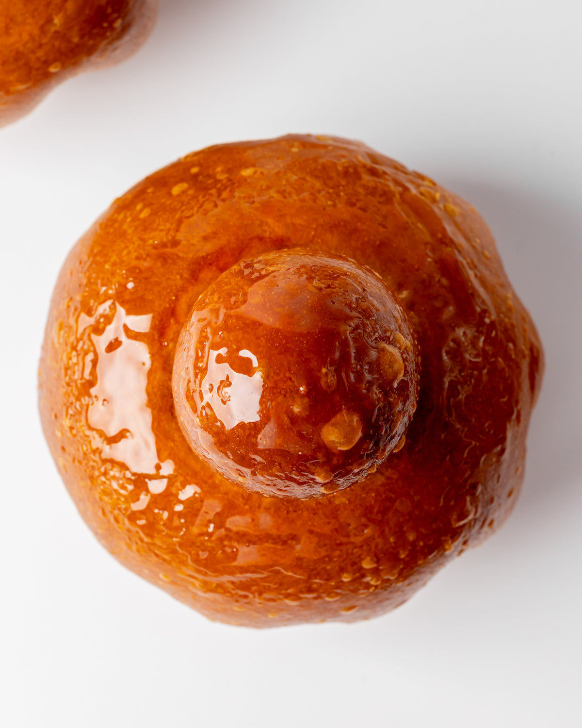 Madagascar Vanilla Curd & Pecan Brioche